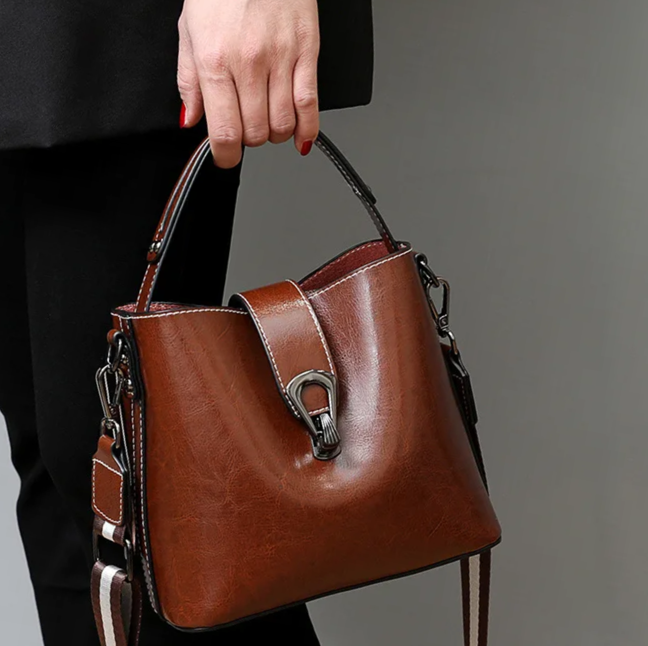 Women’s Genuine Leather Bucket Crossbody Bag