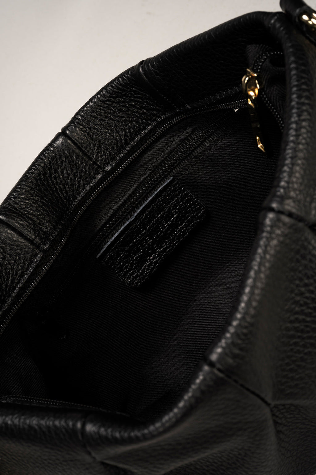 Clio Made in Italy Leather Crossbody Bag – Black