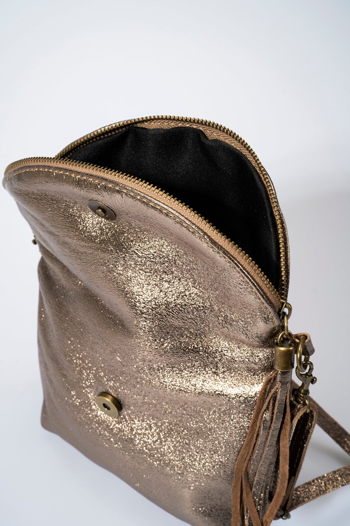 Alessia Made in Italy Full Grain Leather Crossbody Bag – Gun Metal