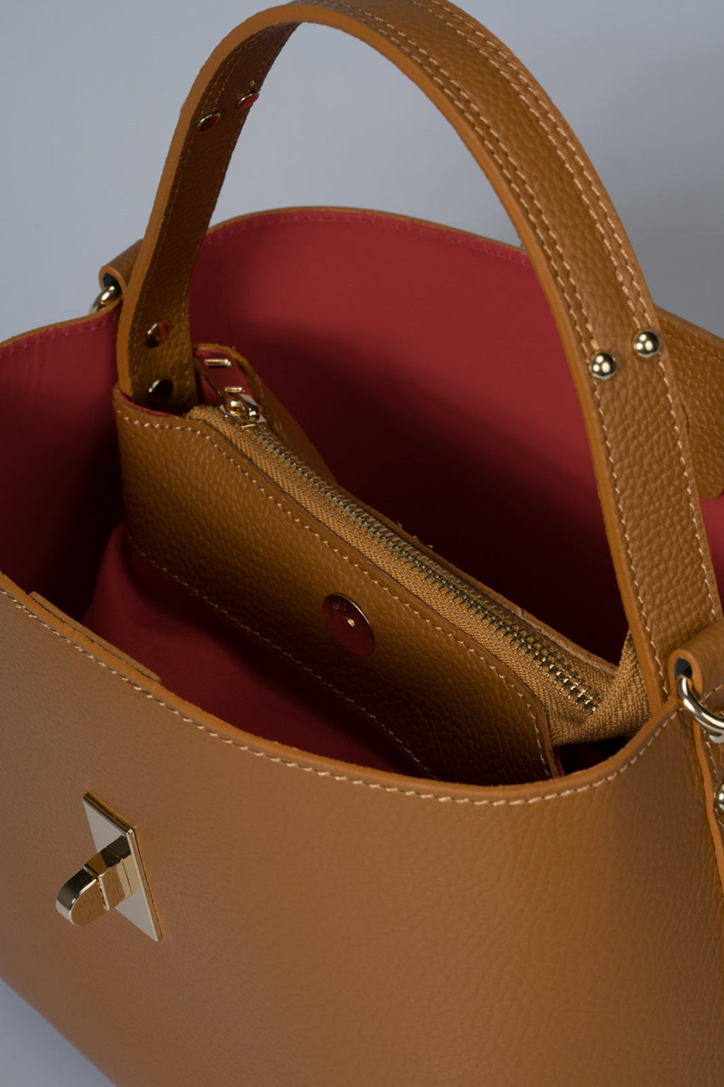 Greta Made in Italy Leather Top Handle Handbag – Cognac