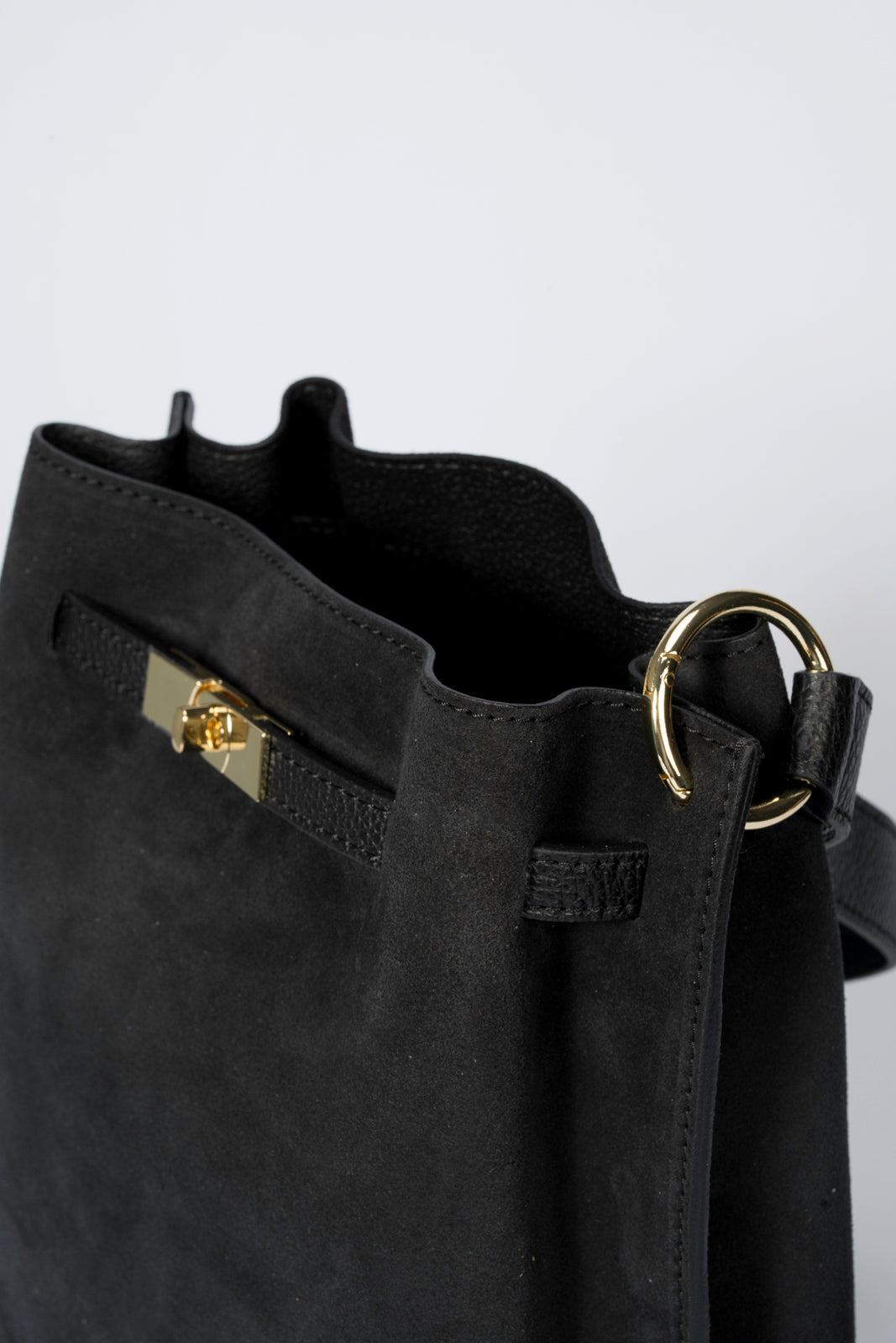 Rosalia Made in Italy Suede Leather Shoulder Bag – Black