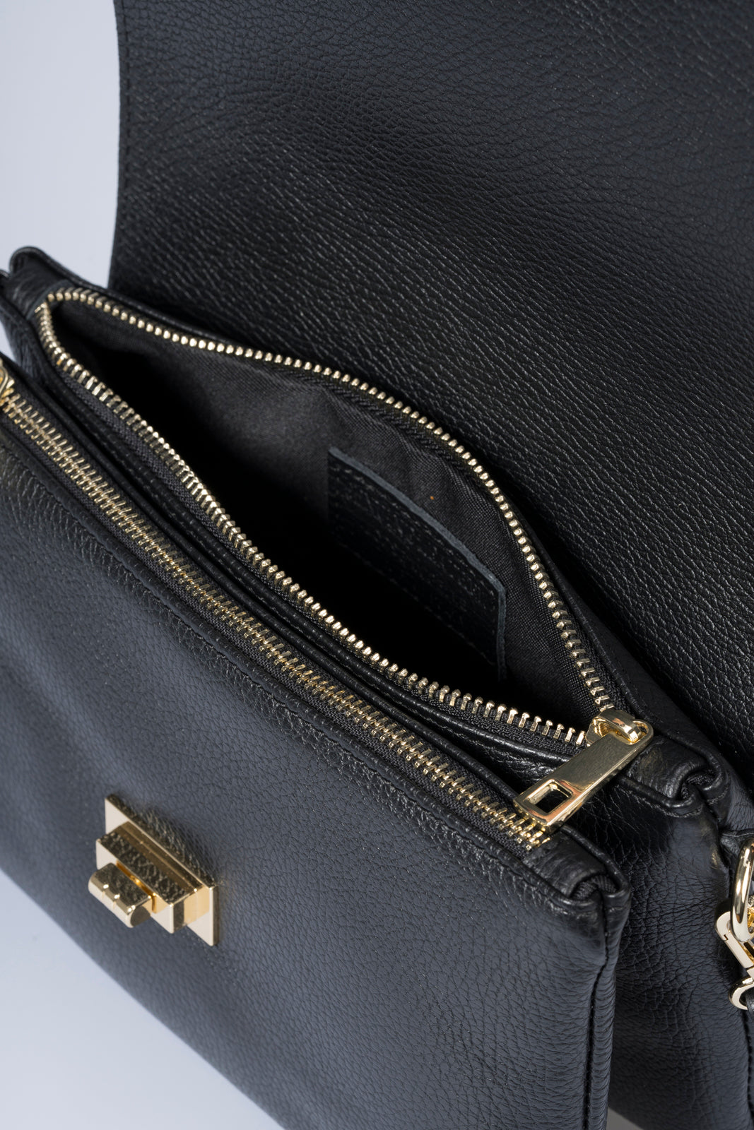 Ludovica Made in Italy Full Grain Leather Crossbody Bag – Black