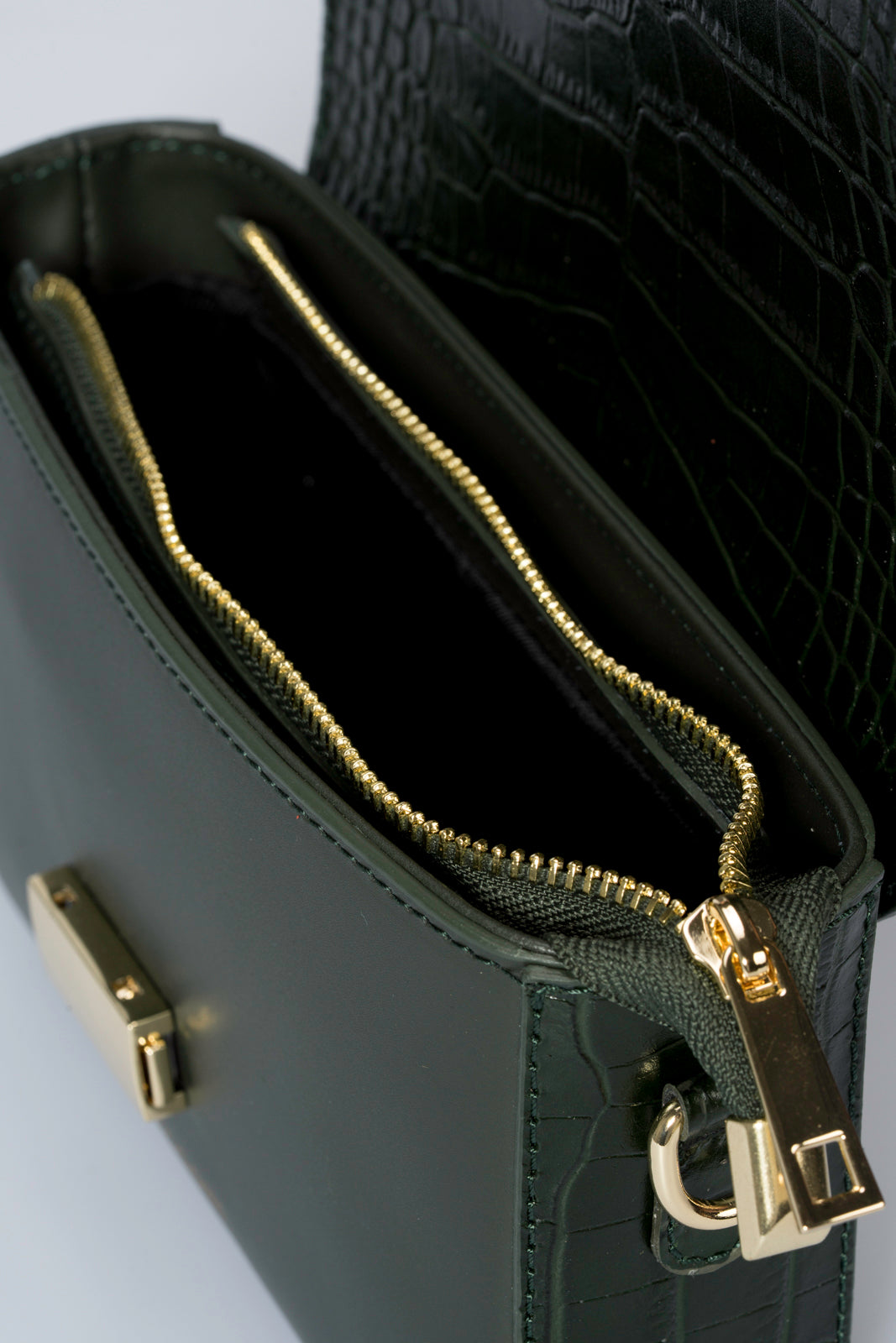 Giorgia Made in Italy Leather Crossbody Bag – Green