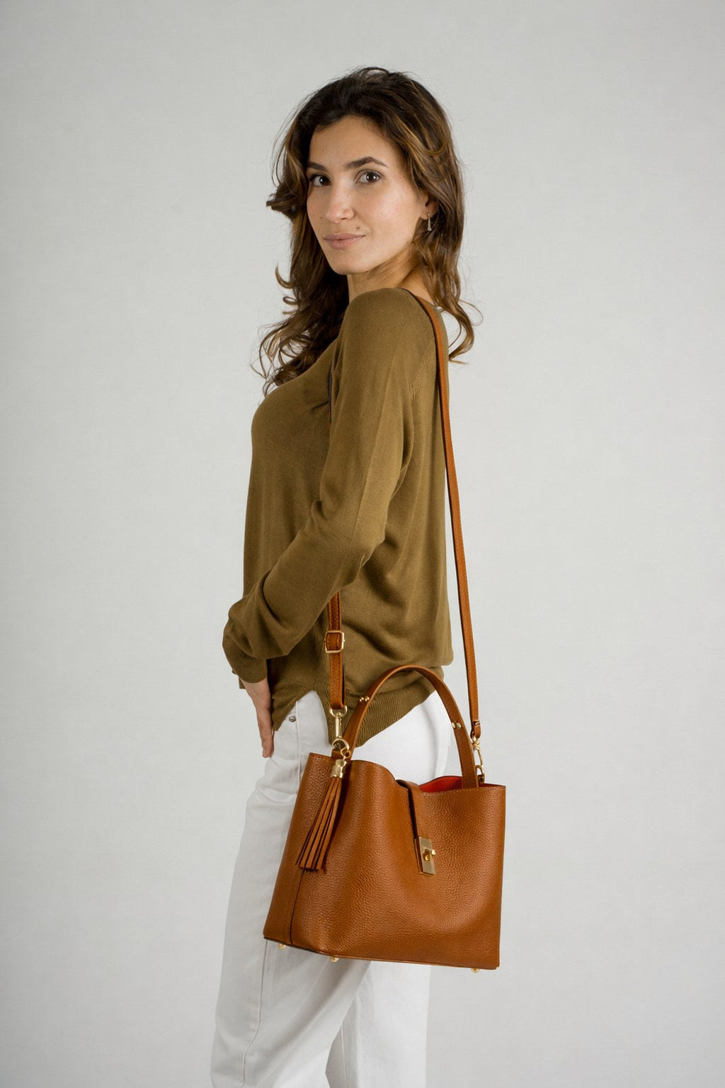 Greta Made in Italy Leather Top Handle Handbag – Cognac