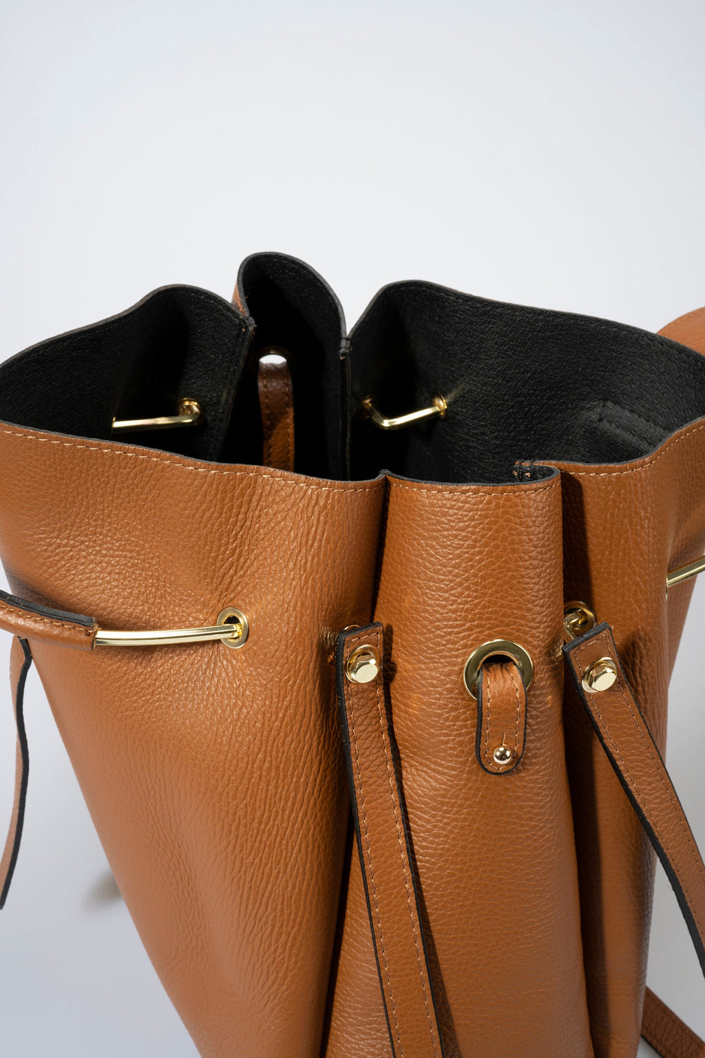 Diana Made in Italy Leather Top Handle Handbag – Tan