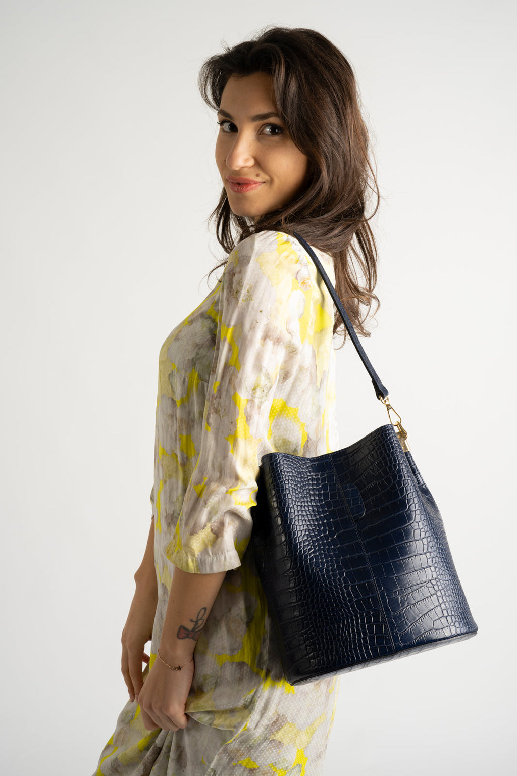 Bianca Made in Italy Leather Shoulder Bag – Blue