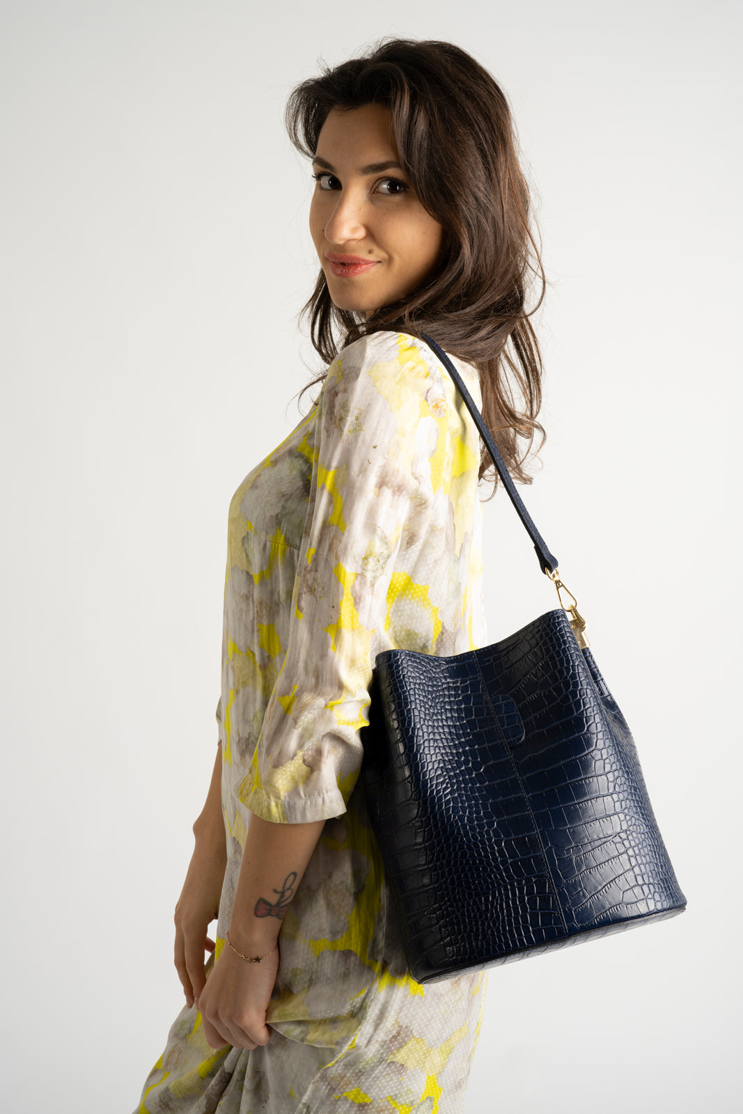 Bianca Made in Italy Leather Shoulder Bag – Blue