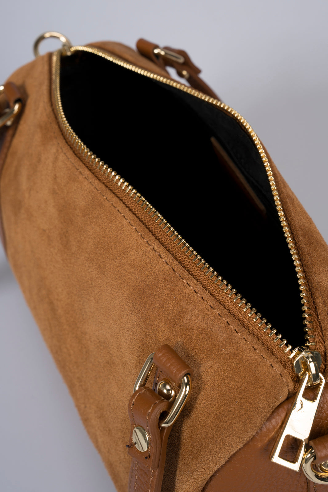 Noemi Made in Italy Suede Leather Bowling Bag – Cognac