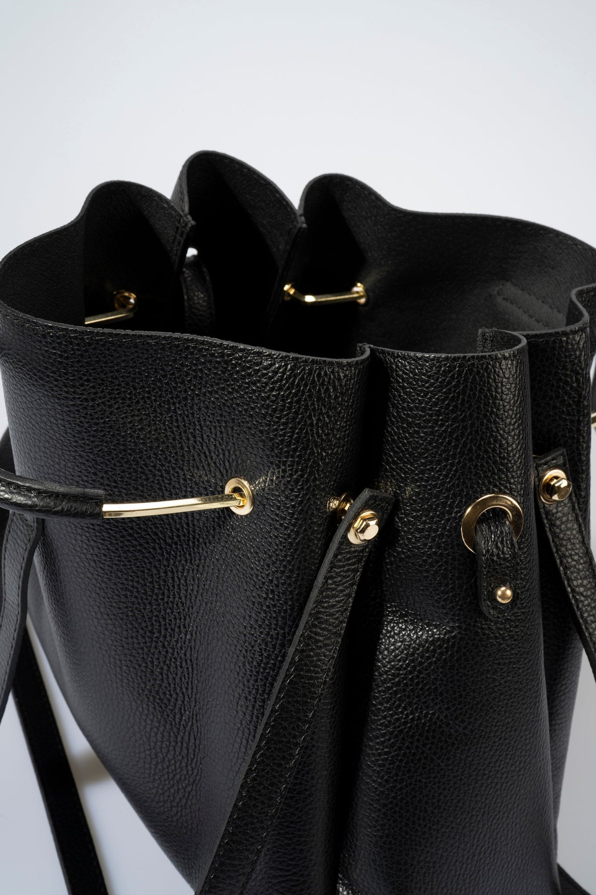 Diana Made in Italy Leather Top Handle Handbag – Black