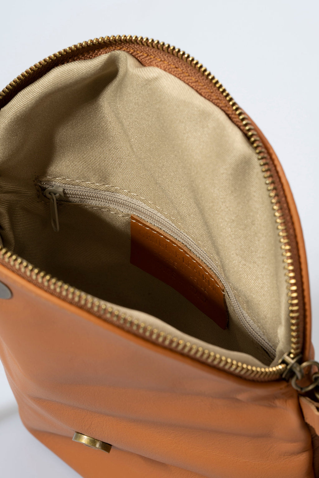Alessia Made in Italy Full Grain Leather Crossbody Bag – Tan