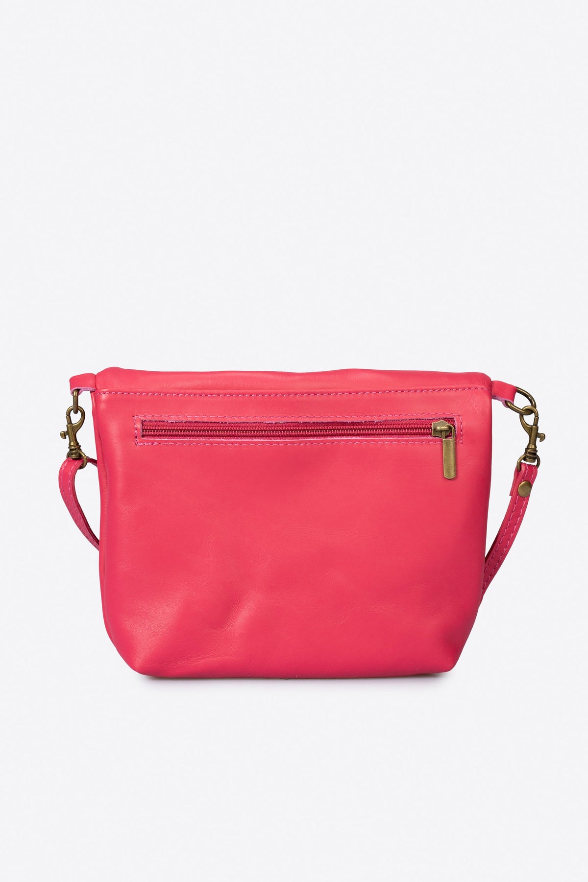 Alessia Made in Italy Full Grain Leather Crossbody Bag – Fuchsia