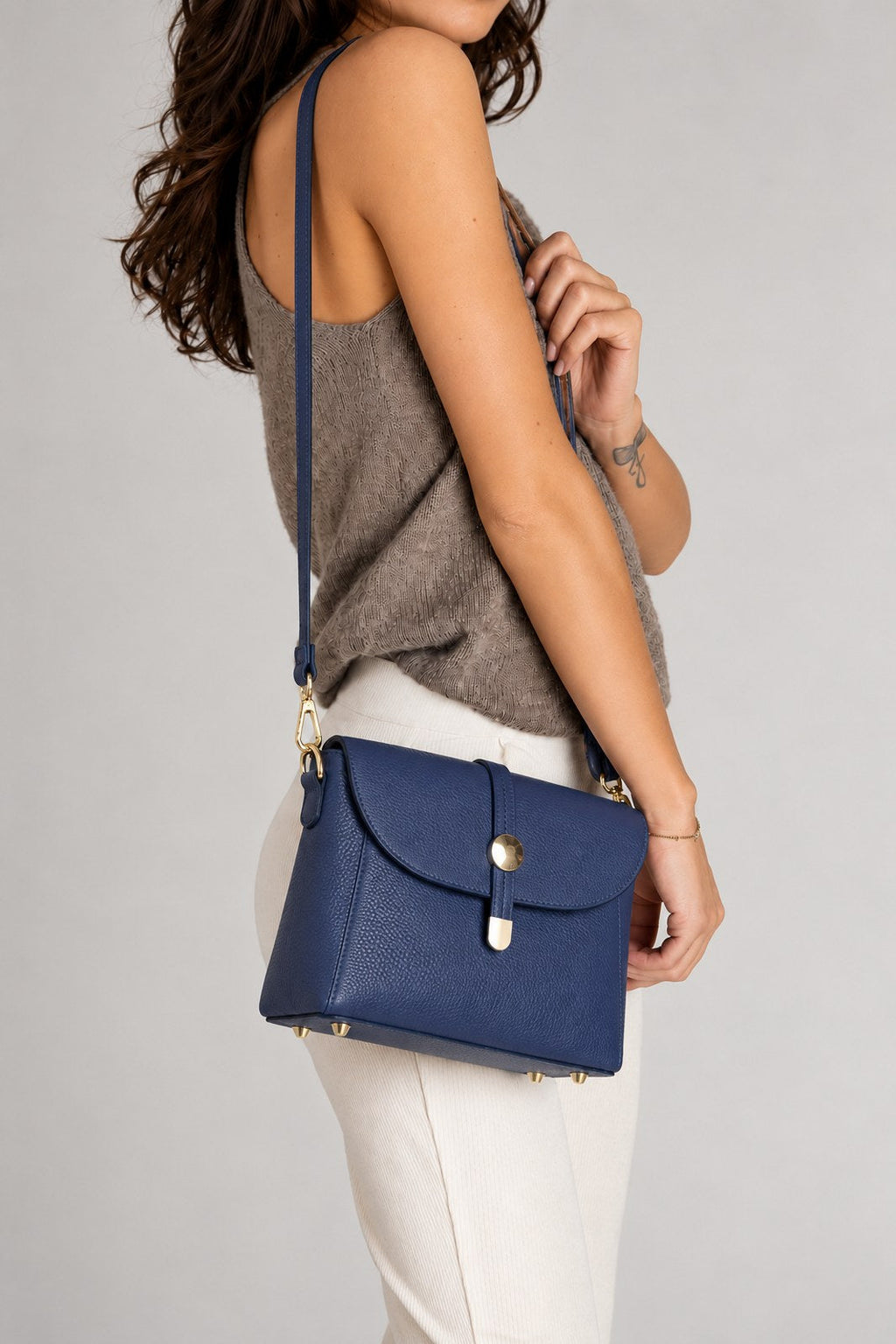 Beatrice Made in Italy Leather Crossbody Bag – Blue
