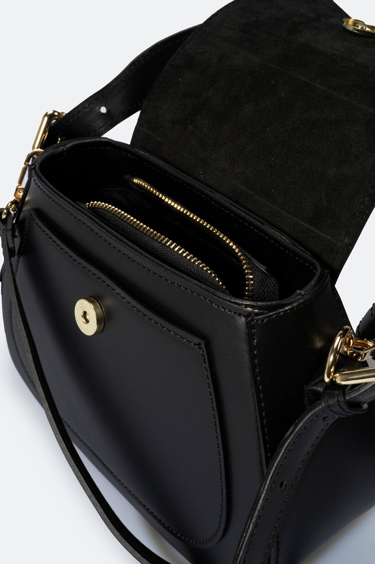 Ginevra Made in Italy Leather Shoulder Bag – Black