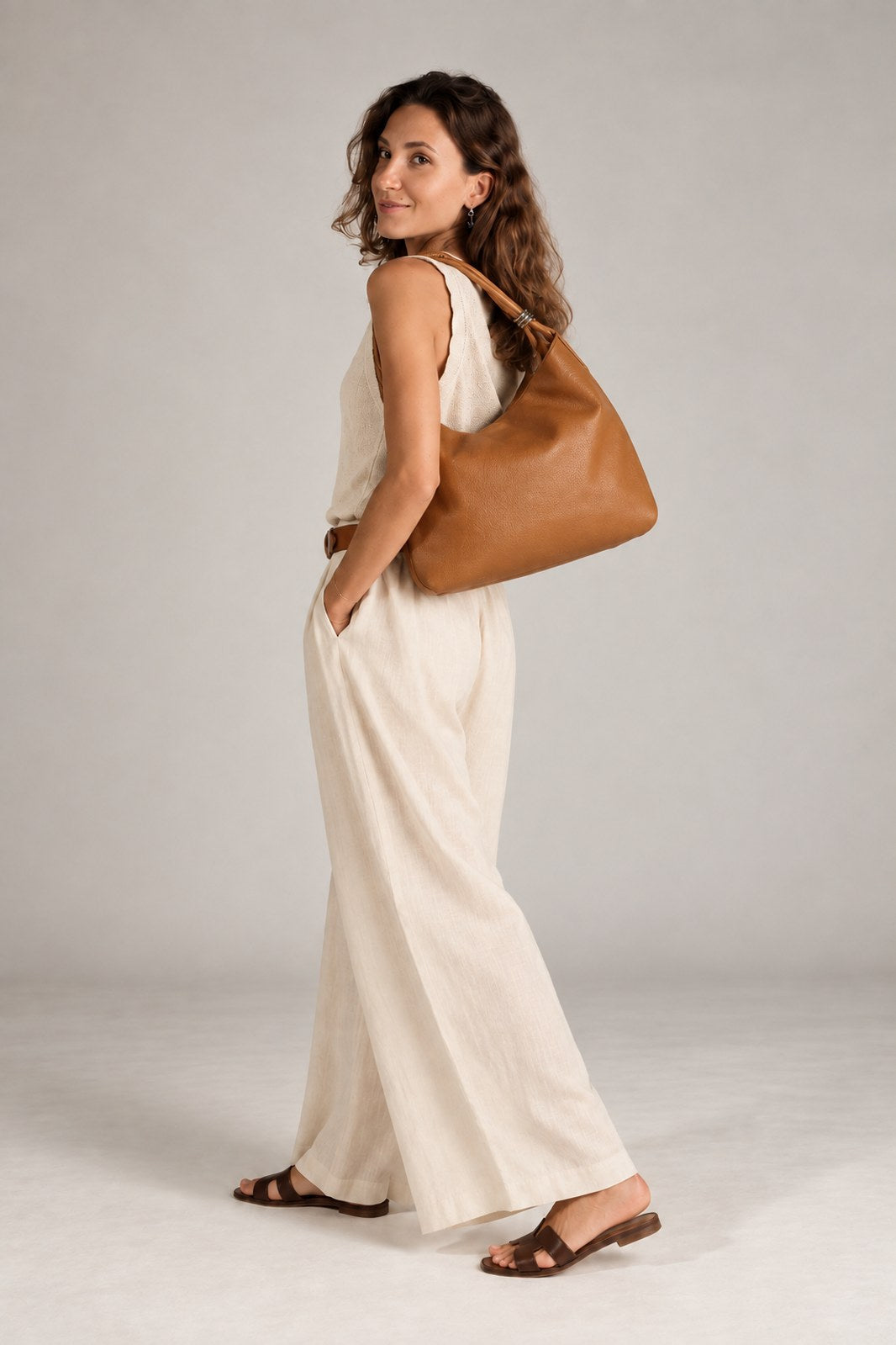 Paola Made in Italy Leather Shoulder Bag – Cognac