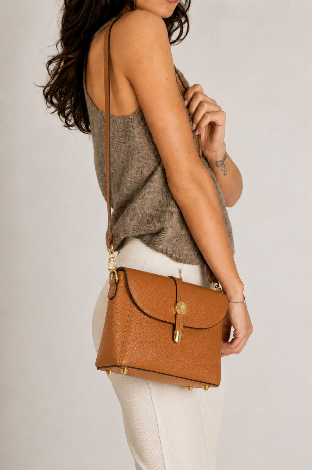 Beatrice Made in Italy Leather Crossbody Bag – Cognac