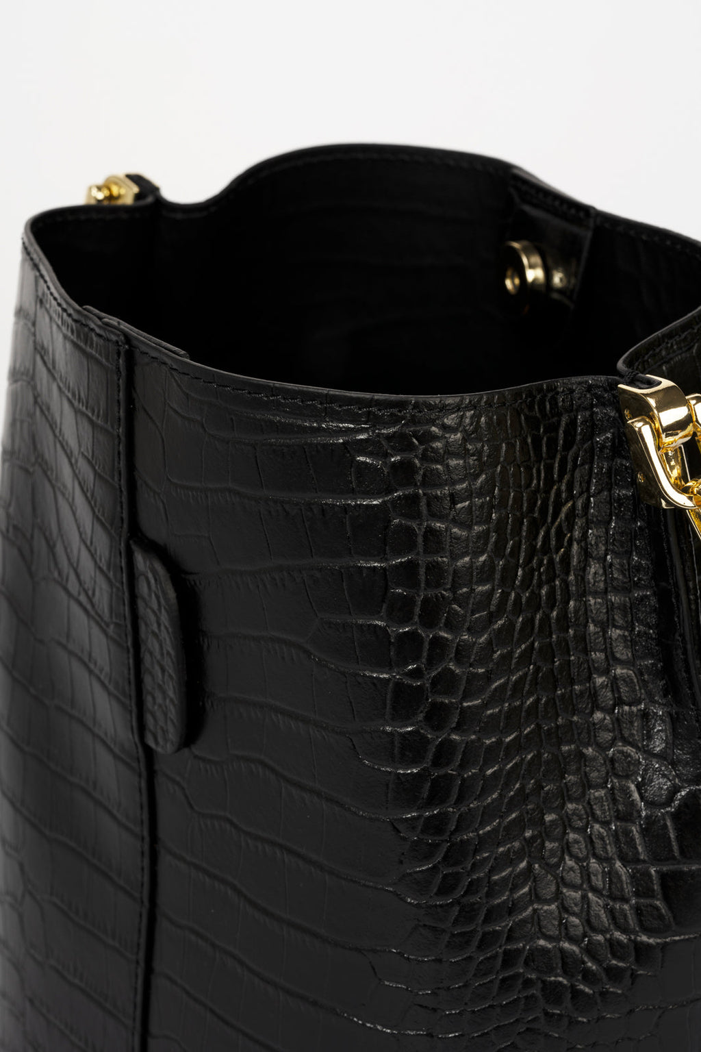 Bianca Made in Italy Leather Shoulder Bag – Black