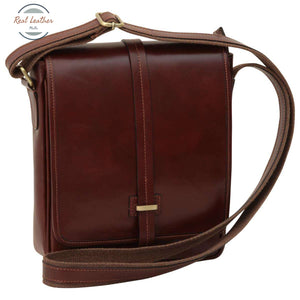 Small leather bag with magnetic closure Messenger Bag