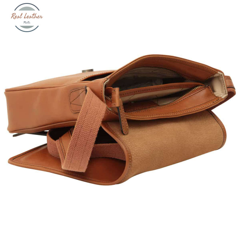 Small leather bag with magnetic closure Messenger Bag